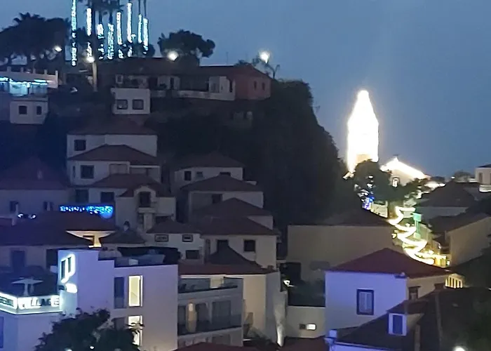 Maria's House * Câmara de Lobos